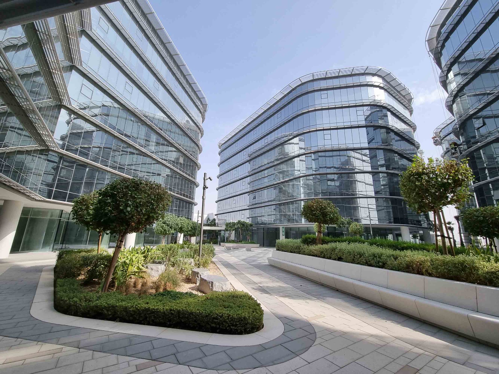Dubai CommerCity Set to Participate in Seamless Middle East 2024